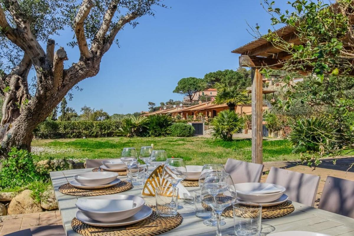 Villa Acquasalata Nisporto Buitenkant foto